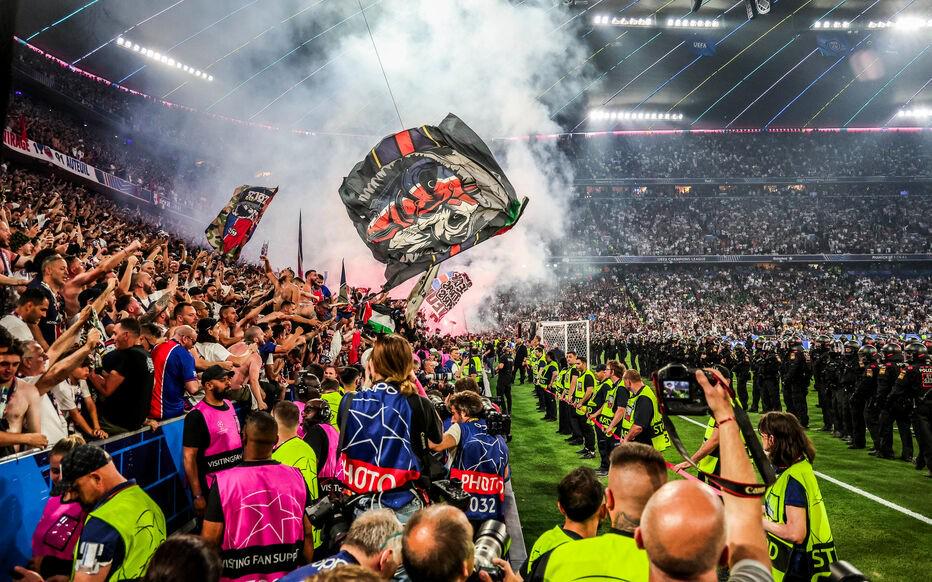 参加定于 参加定于