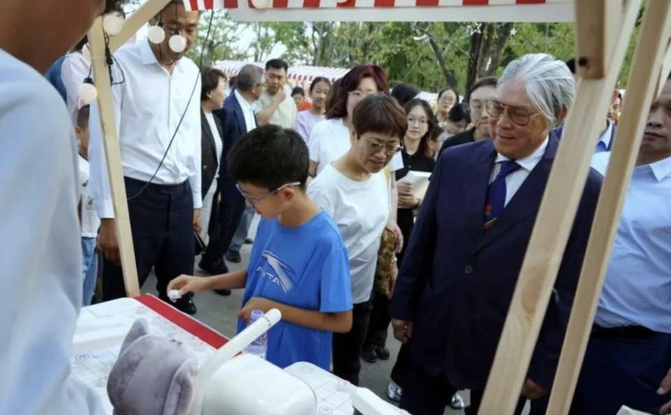 第一副主席, 的文化 第一副主席, 的文化