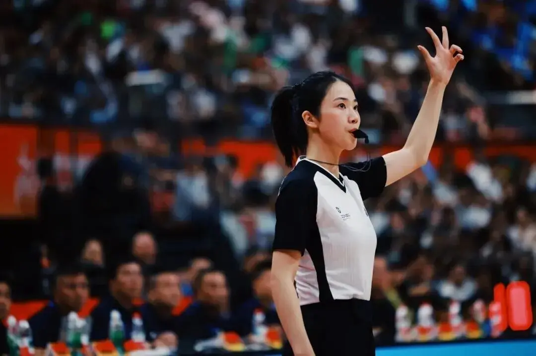 她又成功考 她又成功考