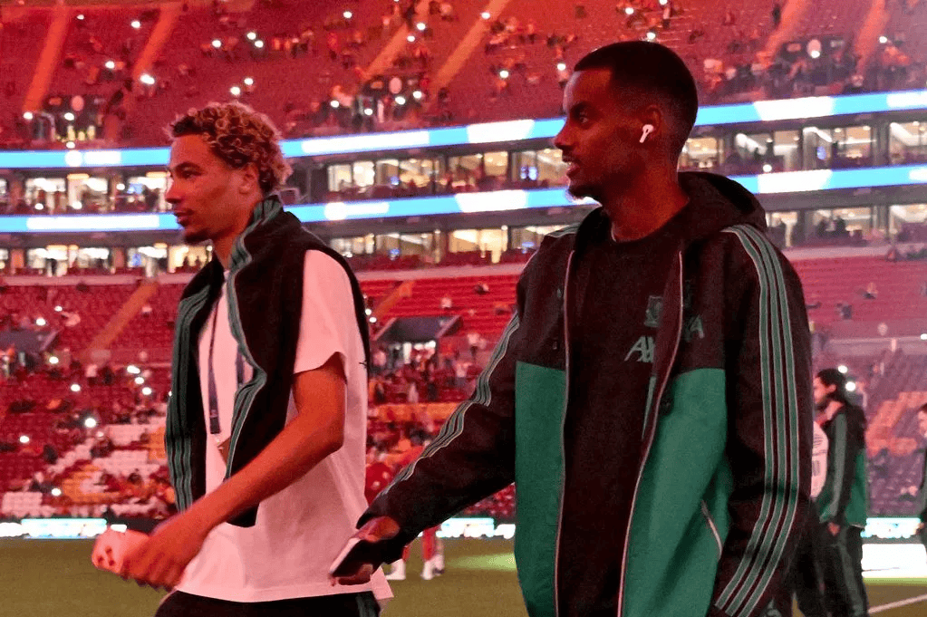 我认为埃基, 我去现场看, 蒂克完全配